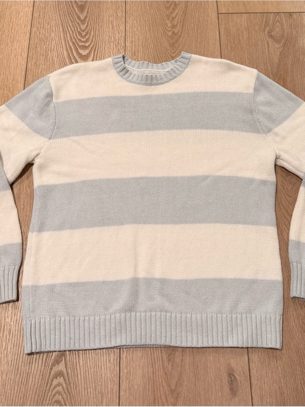 Hollister Men's Crewneck Sweater in Pale Blue and Cream Stripes